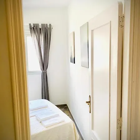 Apartamento Efigenia Playa/mar 3 *